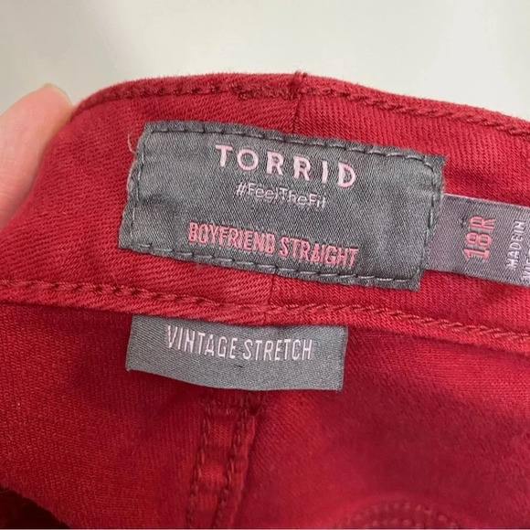 NWT Torrid Boyfriend Straight Vintage Stretch Mid-Rise Denim Jean Red Sz 18 R - Picture 14 of 16